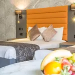 Diamond Coast Hotel