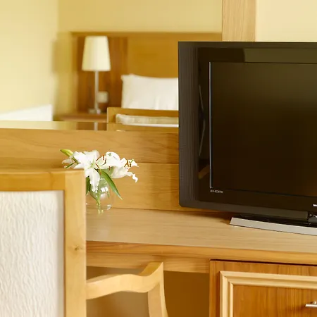 钻石海岸酒店 恩尼斯克朗