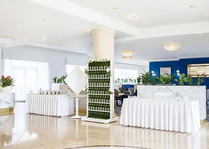 מלון Diamond Coast 4*