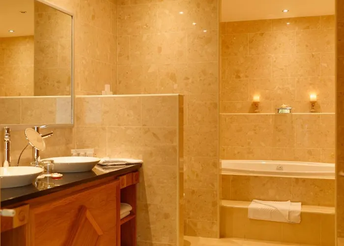 Diamond Coast Hotel 4*